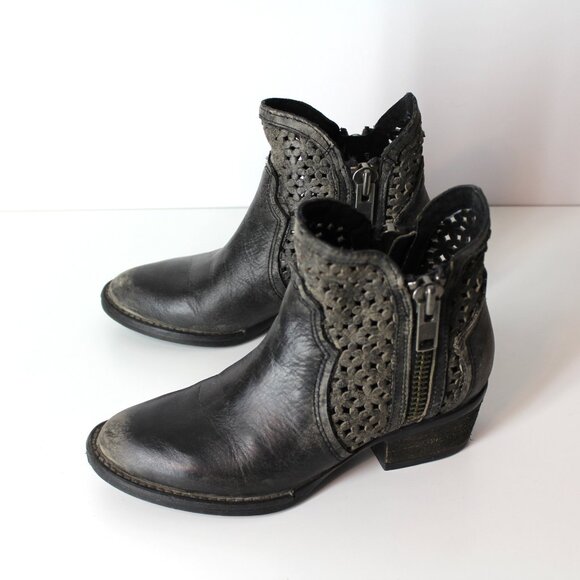 Circle G Corral Ankle Boots Cowhide Leather Cut Out distressed black Women's 5.5 - Picture 1 of 14